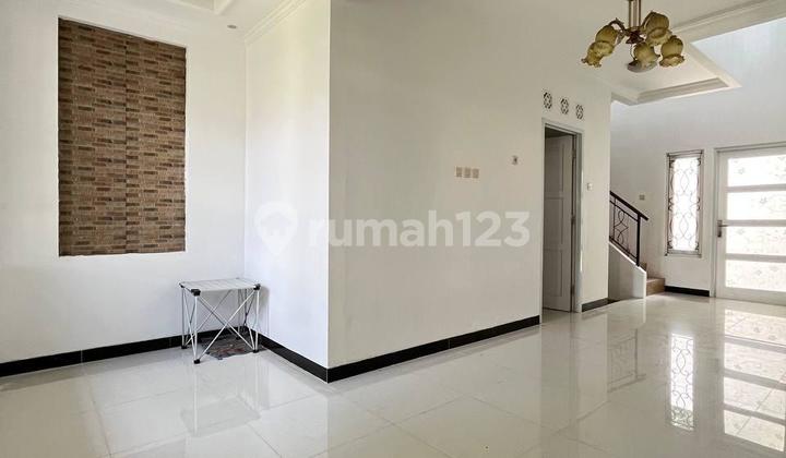 Price Drop! For Sale: Spacious Layout Residence in a Premium Neighborhood, Kota Wisata Cibubur. 2