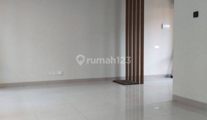 Rumah 2 Lantai Bagus Modern di Cluster Nashville, Jakarta Timur 4