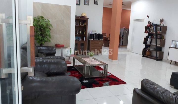 Rumah 2 Lantai Semi Furnished di Villa Nusa Indah 5, Bogor 2