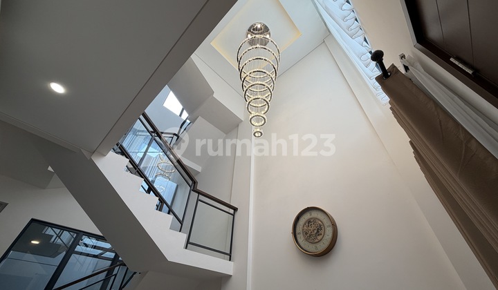 Dijual Rumah Luas Mewah Unit Langka dan Terbatas, Kotawisata ! 2