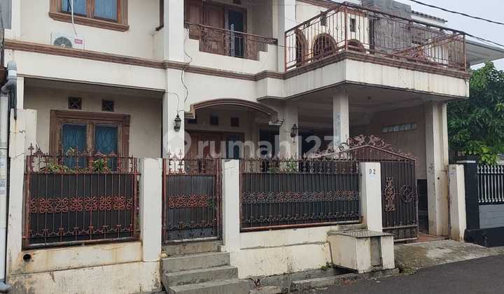 For Sale: House in Deb. Keuangan Complex, Joglo, West Jakarta