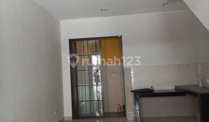 Dijual Rumah Green Lake City East Asia 2