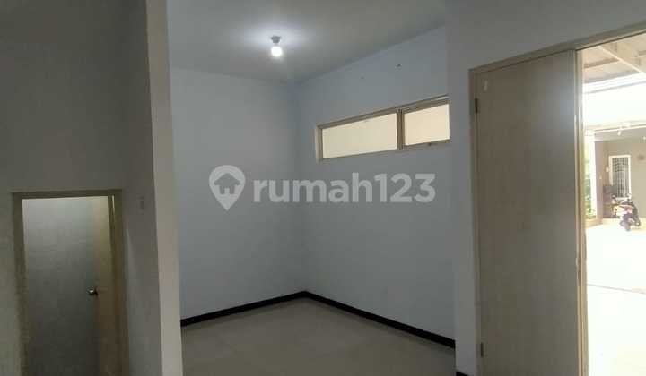 Quick Sale House Near Green Lake, Cipondoh Tangerang Size 6x12 2
