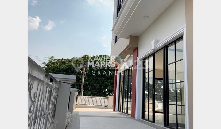 For rent, new 3-story shophouse in Tidar, Malang. For rent, new 3-story shophouse in Tidar, Malang.