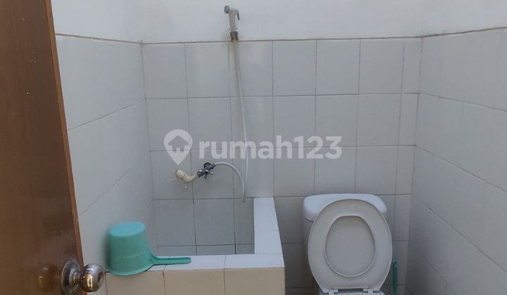 Well-Maintained House for Sale on Jalan Ikan Ikan, Lowokwaru, Malang 2