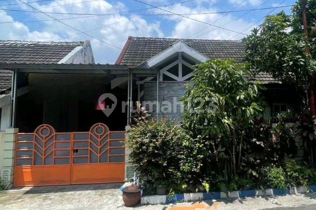 Affordable Well-Maintained House Ready to Occupy in Blimbing Malang