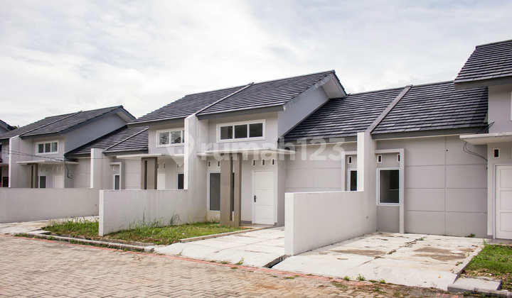 Strategic 1-Story House with SHM Near Bojonggede Station, Bogor Strategic 1-Story House with SHM Near Bojonggede Station, Bogor