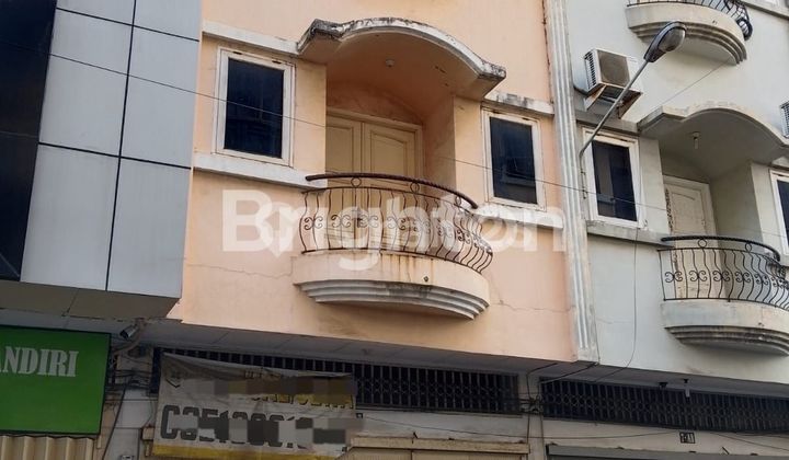 Ruko 3 Lantai Ratulangi 1