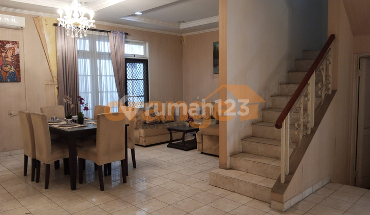 Di Jual Rumah 2 Lantai Hadap Selatan di Kota Wisata Cibubur 2