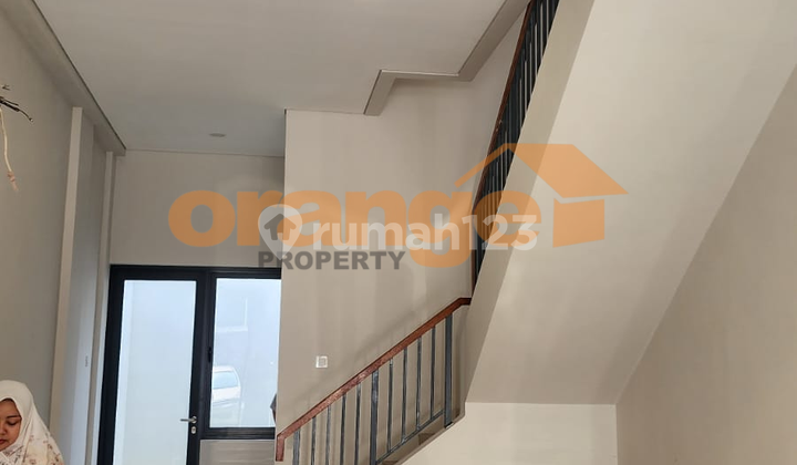 For Rent: 2-Story Shop House in Central Business District, Kota Wisata Cibubur 2