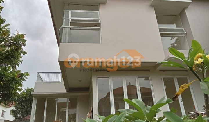 Di Jual Rumah 2 Lantai Siap Huni di Rancamaya Golf Estate