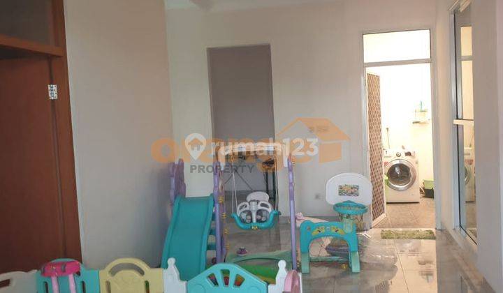 Rumah 2 Lantai Semi Furnished SHM di Cibubur, Jakarta Timur 2