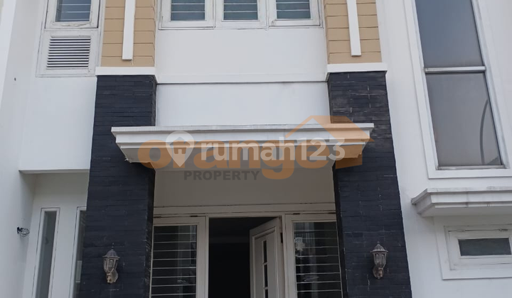 Di Jual Rumah 2 Lantai Siap Huni di Citra Grand Cibubur