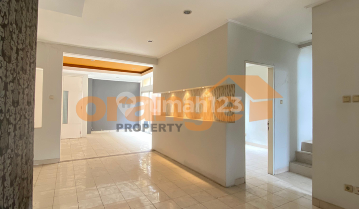 Di Jual Rumah 2 Lantai Siap Huni Sudah Renovasi di Kota Wisata 2