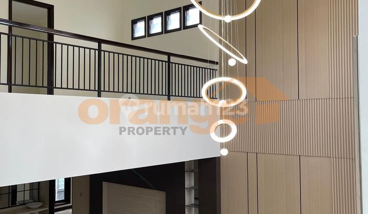 Di Jual Rumah Dengan Desain Mewah Citra Grand Cibubur  2