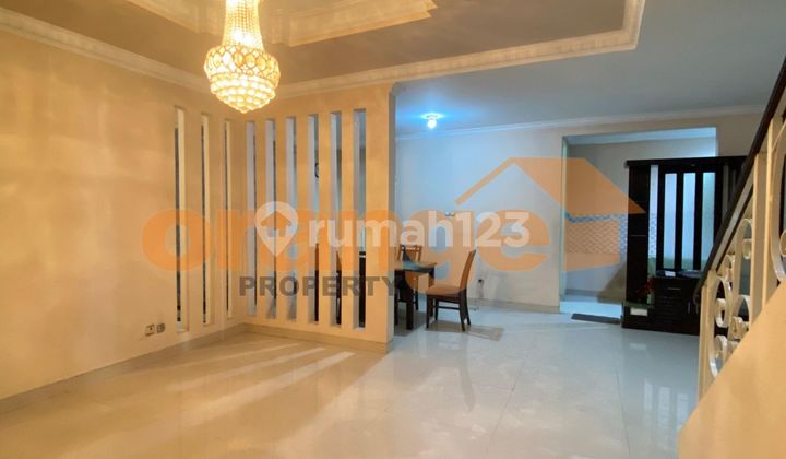 Termurah  Rumah 2 Lantai Model Clasic di Kota Wisata Cibubur 2