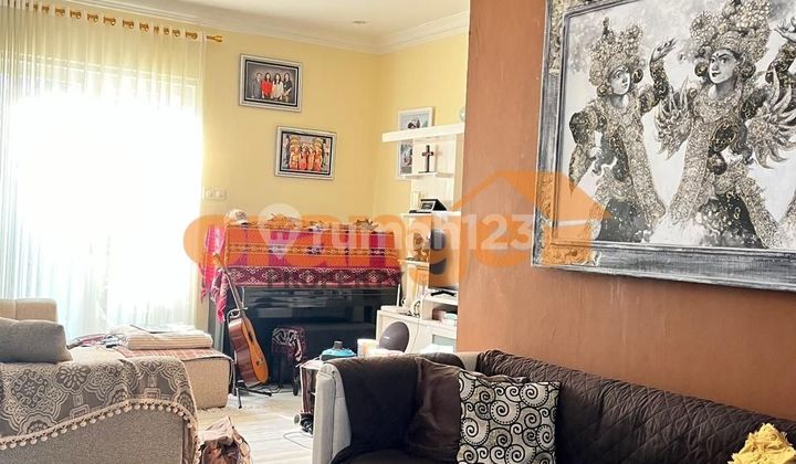 Di Jual Rumah 2 Lantai Cantik Siap Huni di Legenda Wisata Cibubur 2