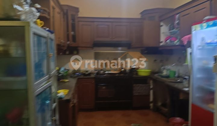 Di Jual Rumah 2 Lantai Dekat Dengan LRT di Jalan Sarinembah 2