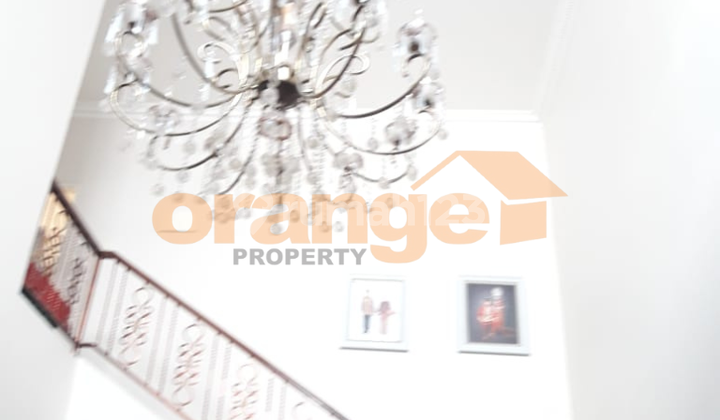 Di Jual Rumah 2 Lantai di Legenda Wisata Cibubur 2