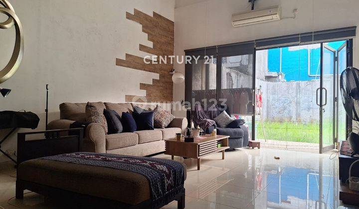 Rumah Cantik Lokasi Strategis Di Pondok Kelapa S8253 2