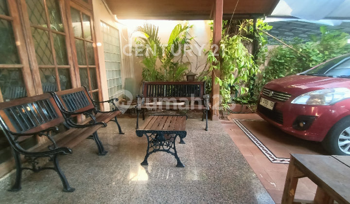 Rumah Dekat Rs Emc Pulomas Dekat Tempat Ibadah, Dekat Sekolah. Rumah Dekat Rs Emc Pulomas Dekat Tempat Ibadah, Dekat Sekolah.