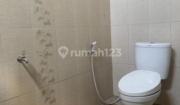 Ready-to-Occupy Shophouse in a Strategic Location Near Citeureup Toll Exit S8649 2