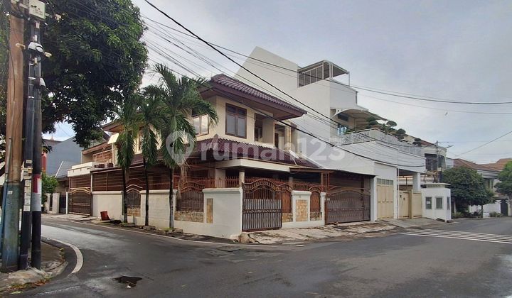 Two-Story Corner House, Strategic and Ready to Occupy in Kayu Putih R2183
