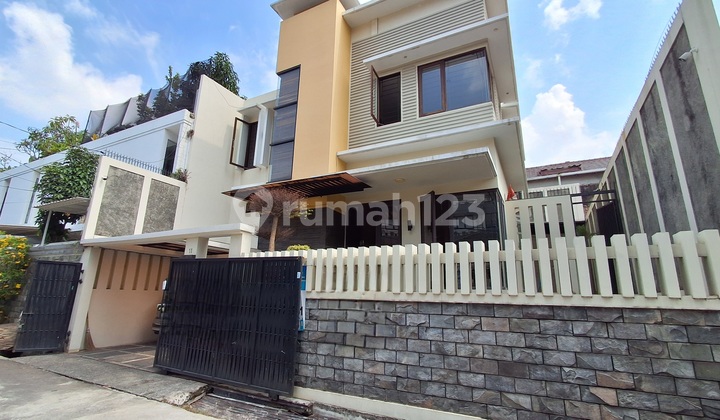 Jual Cepat Rumah Bagus Bebas Banjir Di Rawamangun S9144