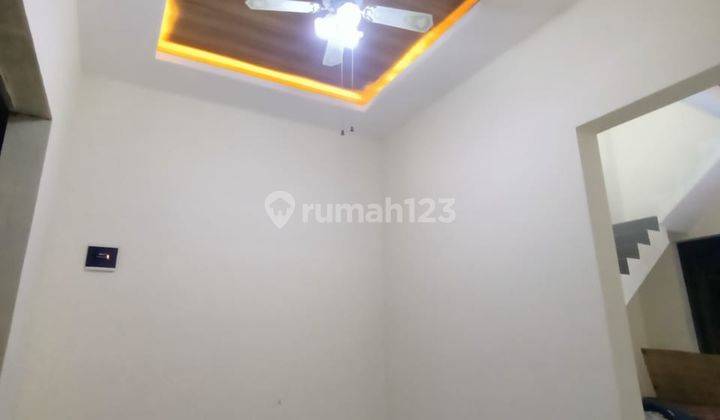 Rumah Modern 2 Lantai Dekat Stasiun Depok Lama 2