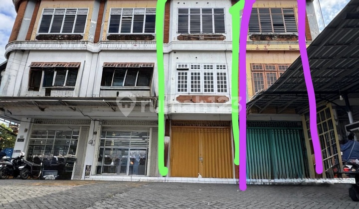 3-Story Shop House for Rent in Kerobokan, Bali 3-Story Shop House for Rent in Kerobokan, Bali