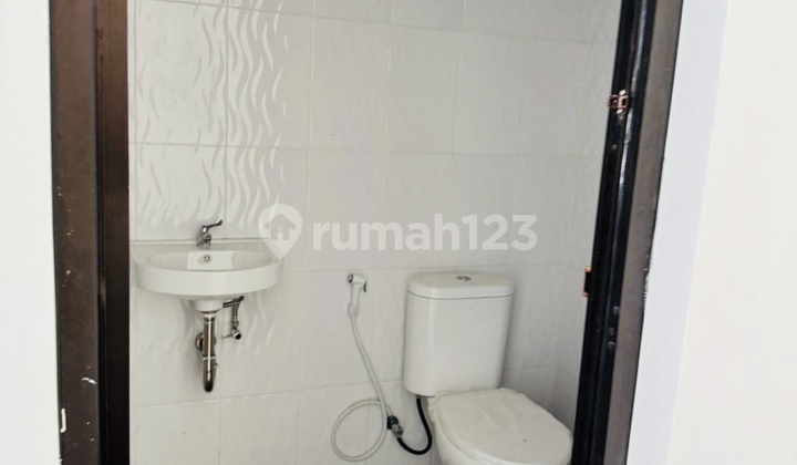 New Building Shop House for Rent in Uluwatu 2