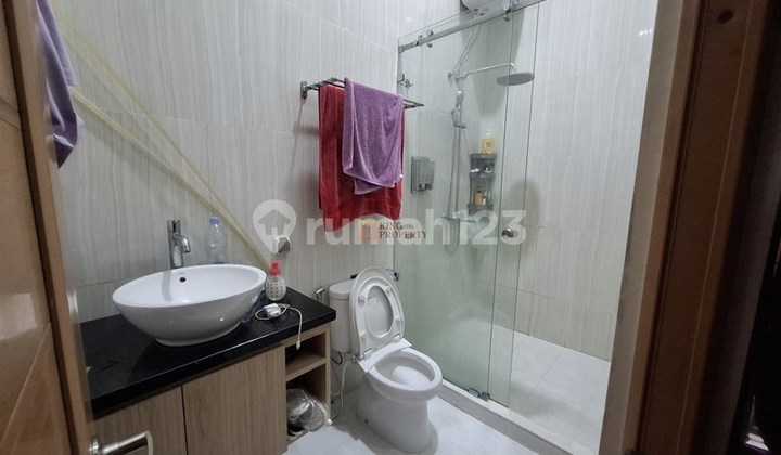 Premium Residence in the Heart of the City - Easy Access to Everywhere, For Sale 2-Story House in Budi Indah Complex Strategic Location 2