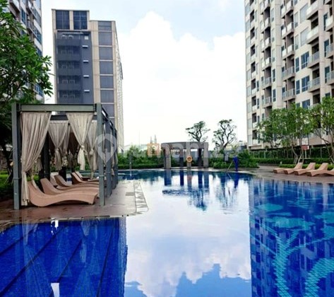 Luxury Apartments in the Heart of the City – Comfortable Living, Quality Life. For rent: 3-bedroom apartment in Green Sedayu, very close to Green Sedayu Mall, strategic location.