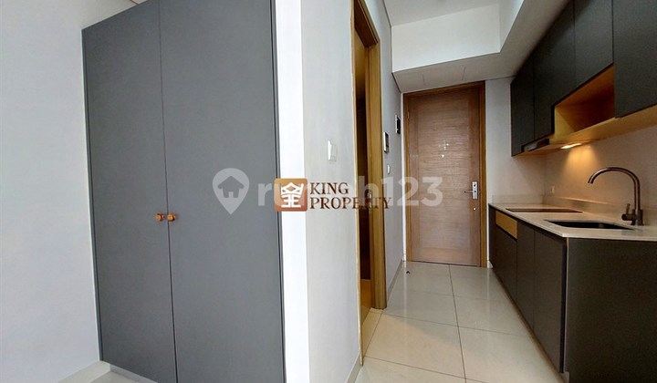 Hunian Eksklusif di Jantung Kota! , Disewakan Apartemen Type Studio Taman Anggrek Residence Dekat dengan Segala Nya dan Cocok untuk yang Sudah Memiliki Barang 2