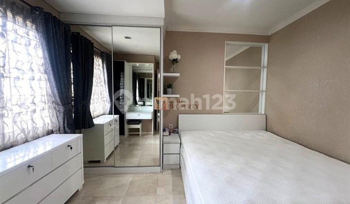 Premium Apartment Near Business Center – For rent 2BR apartment in Royal Mediterania, furnished and strategically located 1