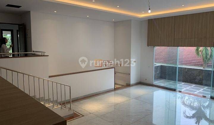 Dijual Hunian Design Interior Full Kaca Mewah Partially Lokasi Strategis Didalam Komplek Yang Nyaman  2