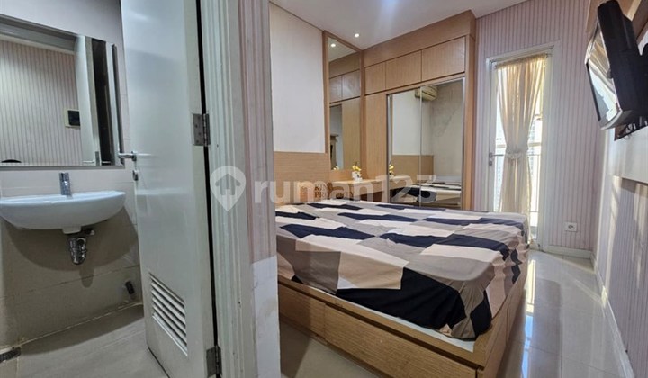 "Live Closer to Everything" Studio Apartment for Rent in Madison Park Near Central Park Mall in a Premium Location 2