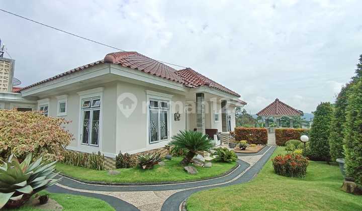 Villa Elite Nyaman Siap Huni, Taman Luas Di Cipanas Puncak