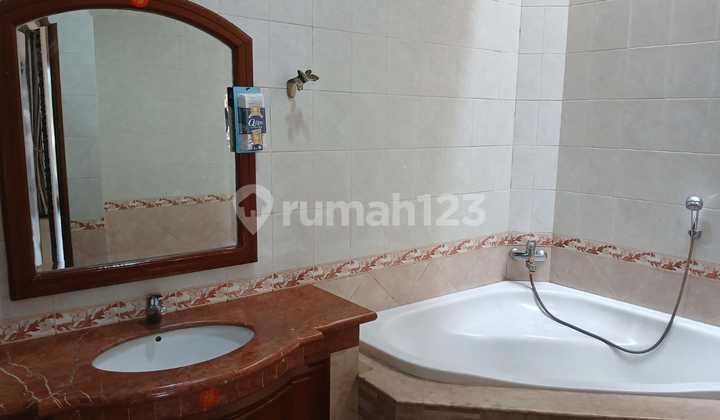 Rumah Cantik D Jaksel 2 Lt Siap Huni D Jual Cepat  2