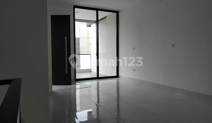 Rumah 3 LT Ad Balkon D Pik Siap Huni D Jual Murah 2