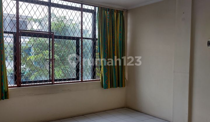 Dhi 4-Storey Shop House For Sale Semi-Furnished Ready to Occupy 2