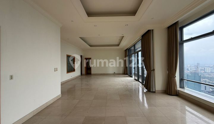 Airlangga Ritz Carlton Apartment, 4Br, 444 Sqm , High Floor , Good Unit