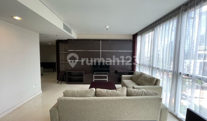 Disewakan 2BR+1Study The Residence at Ciputra World 2 – Pet Friendly 