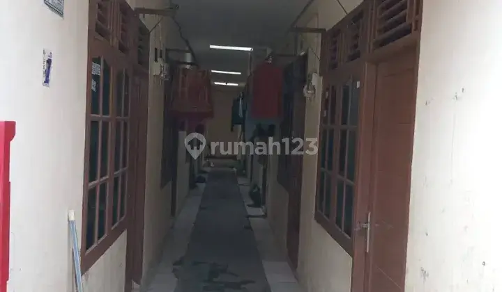 Tanpa Perantara, Kontrakan 10 Pintu Hanya 5 Menit Dari Stasiun Dan Terminal 1