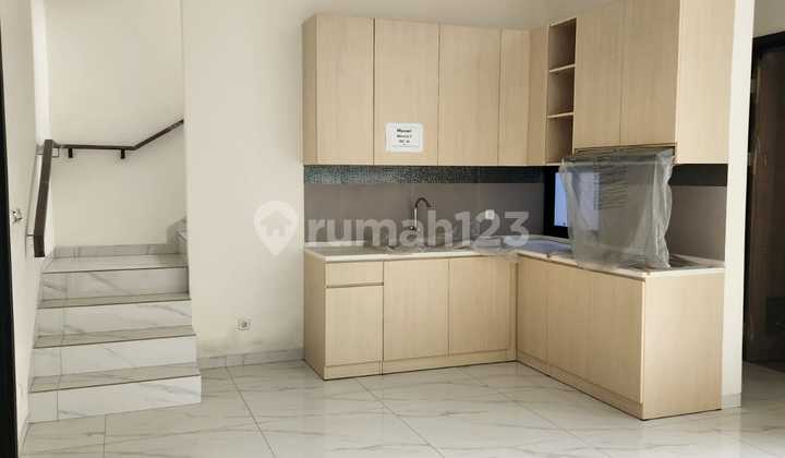 For Rent: Nice 2-Story House in Suvarna Sutera, Meranti Cluster 2