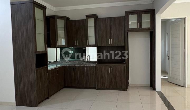 For Rent Nice Semi Furnished Sutera Onyx Alam Sutera House, Tangerang 2