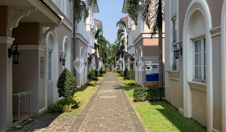 Dijual Rumah 3 Lantai Semi Furnished Hadap Pool di Alesha House, Vanya Park BSD