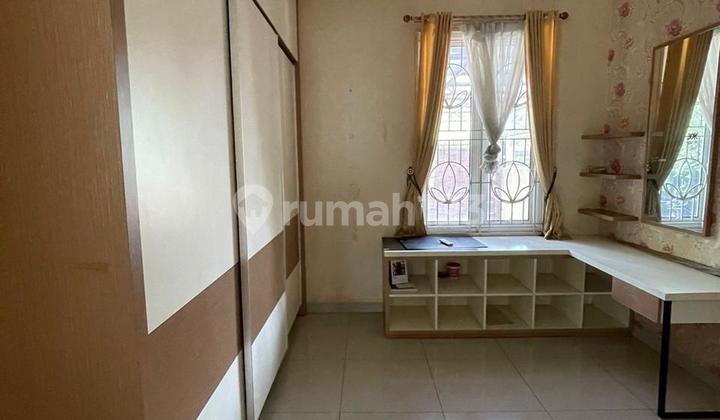 Disewakan Rumah 2 Lantai Semi Furnished Siap Huni di Banjar Wijaya Cipondoh Tangerang