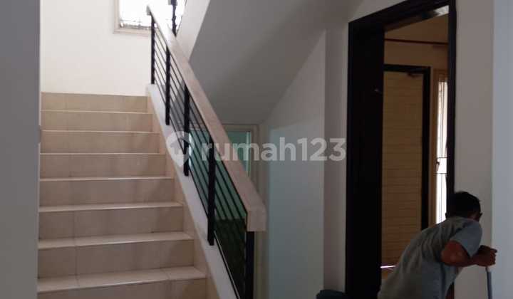 Disewakan Rumah Bagus Full Furnished Sutera Onyx -Alam Sutera 2