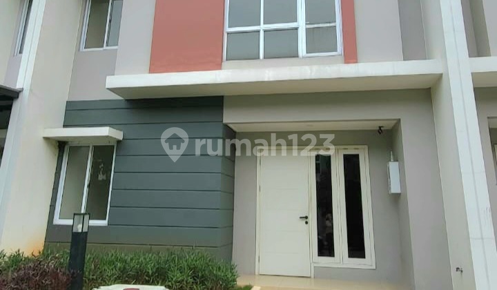 Dijual Rumah Bagus 2LT Lebar 7x12 Dekat Danau di Cluster Agnesi Symphonia Gading Serpong Tangerang